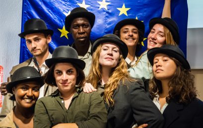 El proyecto teatral Escena Erasmus de la Universitat de València arranca el 10º aniversario con un manifiesto al grito de ‘Europa no existe’